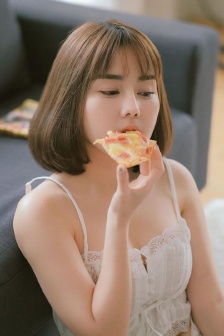 图书馆的女朋友
